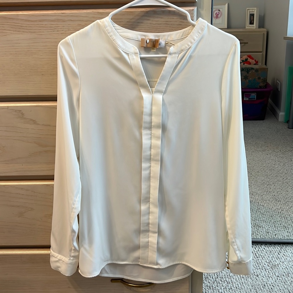 White smart-casual long sleeve blouse